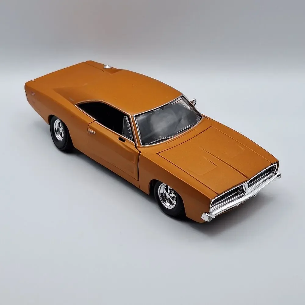 Maisto 25 scale
